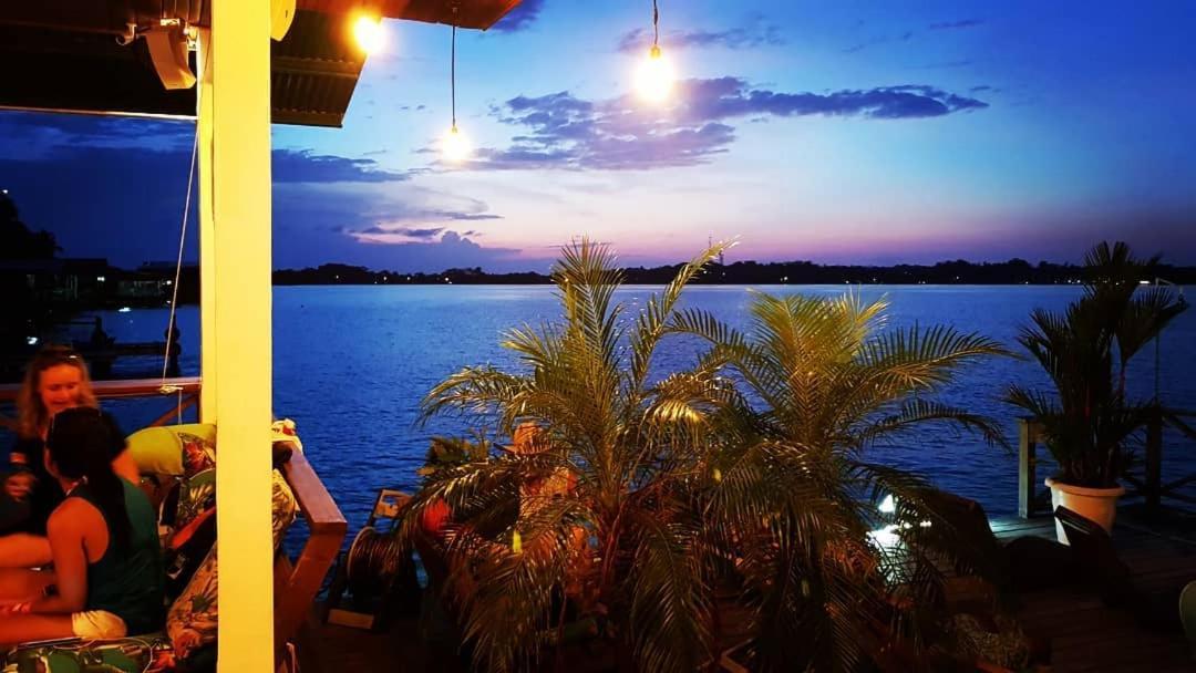 Hostel Mamallena Bocas Del Toro (Adults Only) エクステリア 写真